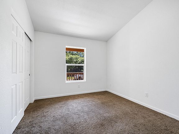 5th image of 4000 Idaville Rd
