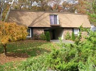 35 Whitney Cir, Windsor, CT 06095