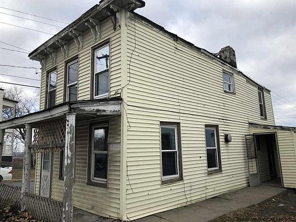 2nd image of 938 Columbia St