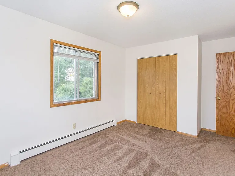 St. Croix Crossings Apartments — Photo 21