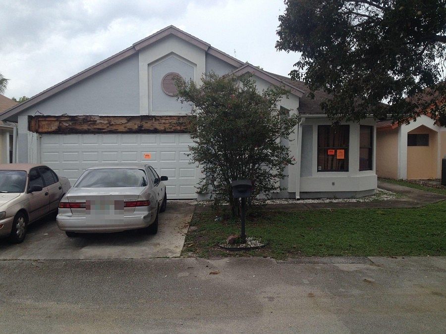 1st image of 842 W Palm Run Dr