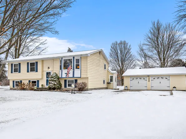 6290 Sixteen Mile Rd NE, Cedar Springs, MI 49319