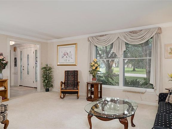 2nd image of 263 Stonehenge Dr