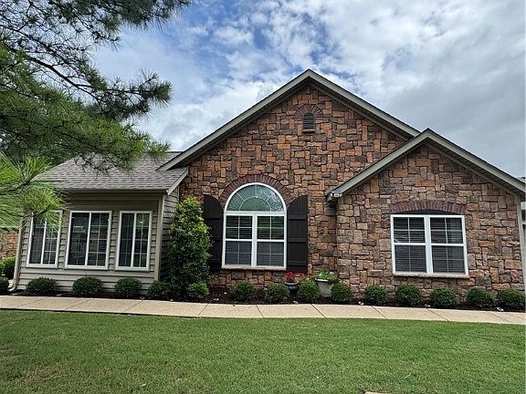 2nd image of 2367 W Wolf Run Dr APT 2