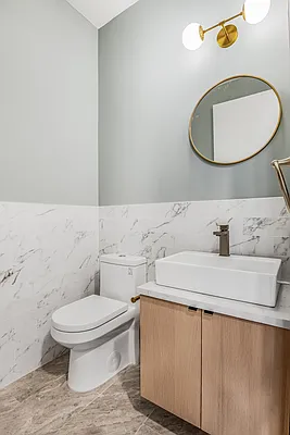 Sold by Furumoto Realty of New York City Inc | media 17