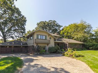 6210 Woodland Rd, Des Moines, IA 50312