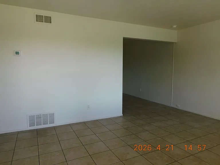 2865 S 1st Ave — Photo 3