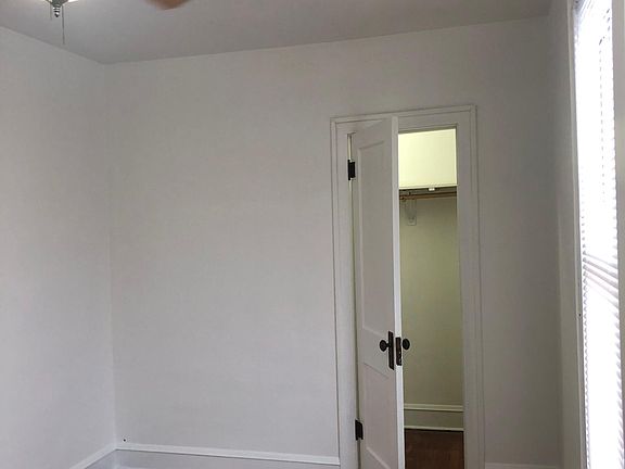 4th image of 6302 W Archer Ave #2F
