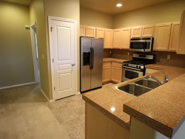 5943 Blue River Dr SE, Salem, OR 97306