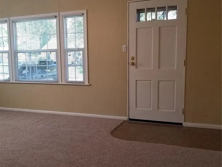 521 Koch Ave — Photo 16