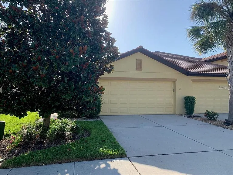 5409 Sunset Falls Dr — Photo 1