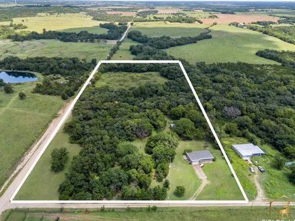 8210 N Traders Bend Rd, Newkirk, OK 74647