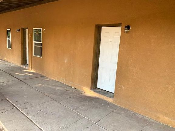 2nd image of 450 W Picacho Ave #4