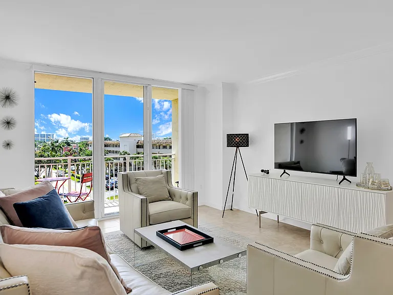 99 SE Mizner Blvd #401 — Photo 5