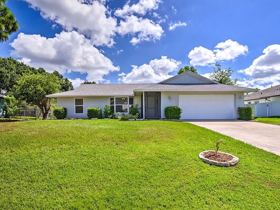 1526 Quiescent Ln