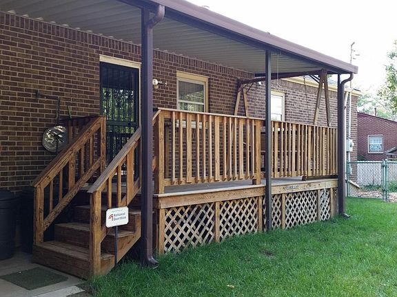 3rd image of 4005 Woodgate Ln