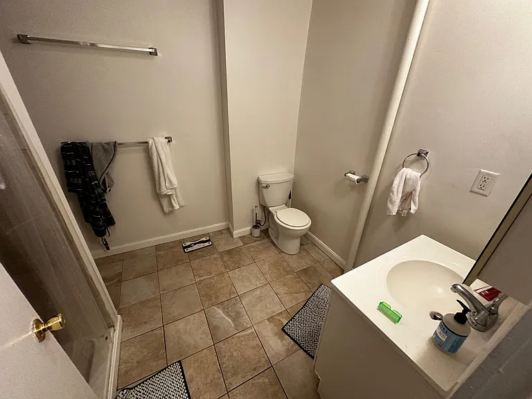 220 Hanover St #7 — Photo 18