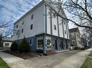 170 High St #3F, Bristol, RI 02809