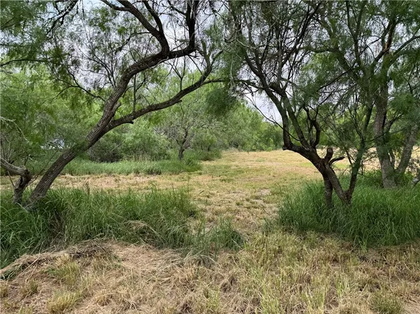 905 Santa Cruz Ln, Corpus Christi, TX 78415