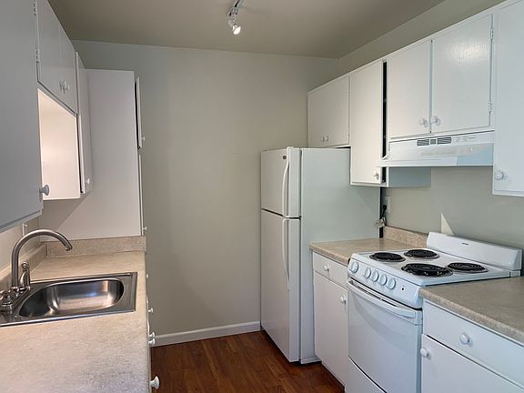 4th image of 3525 Farm Hill Blvd #2