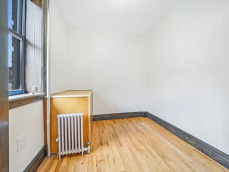 93 15th St #1F — Photo 3