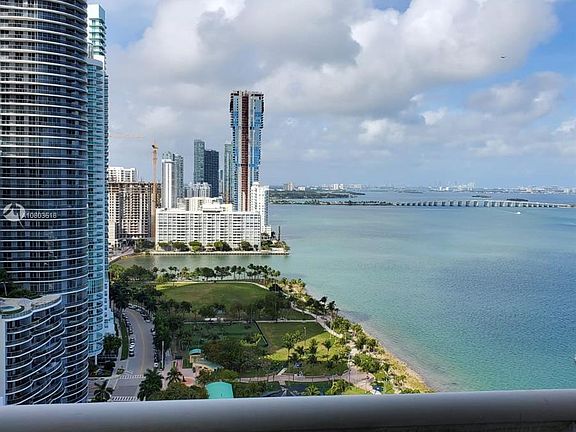 4th image of 1717 N Bayshore Dr #A-3038
