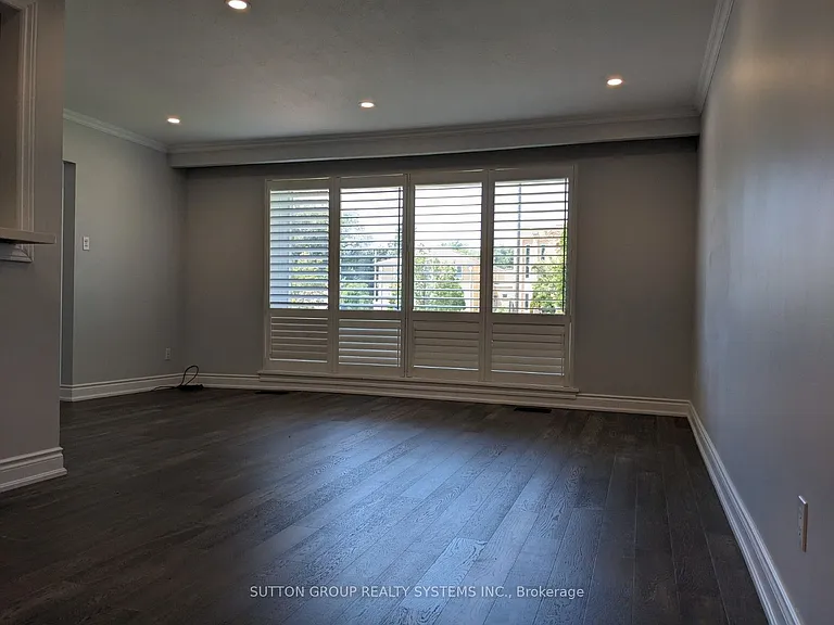 297 Balmoral Dr — Photo 5