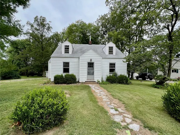 10 Western Dr, Millstadt, IL 62260