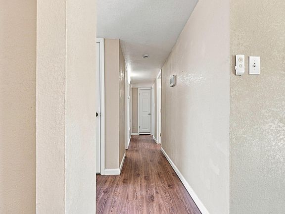 5th image of 643 E Kaweah Avenue