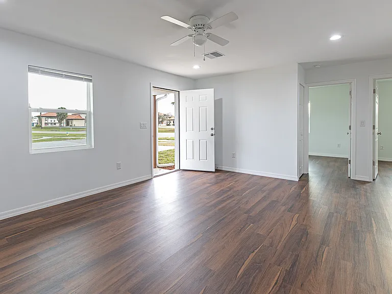 6005 Deming Ave #6005 — Photo 4