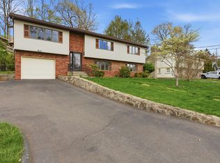 53 Dagmar Rd, Stamford, CT 06905
