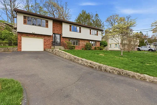 53 Dagmar Rd Photo 1