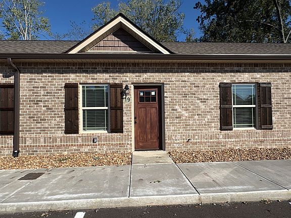 2nd image of 1109 S Spring St #19