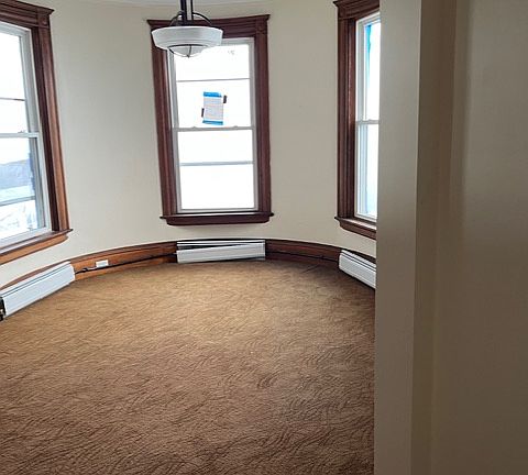 4th image of 659 Southbridge St Unit 1