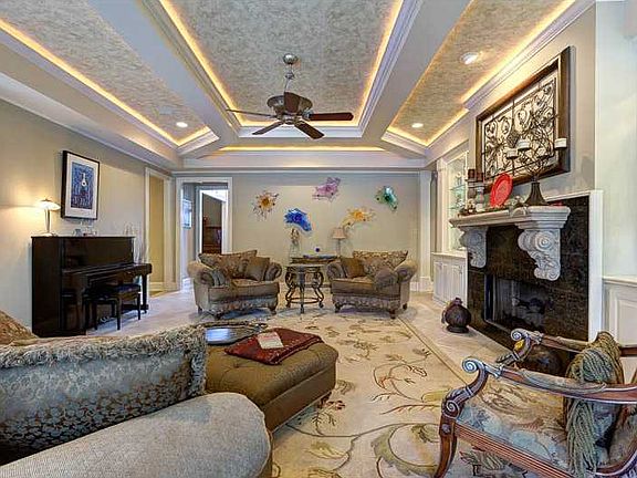 4th image of 211 Forest Oaks Dr