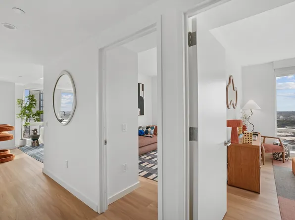 26-38 Jackson Avenue image 2 of 29