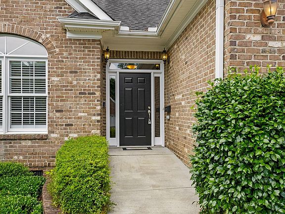 3rd image of 106 Wineberry Way
