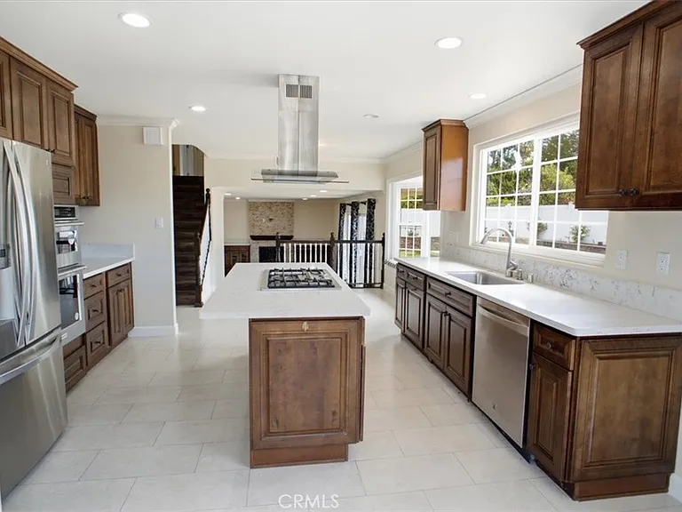 334 W Avenida De Las Flores — Photo 7