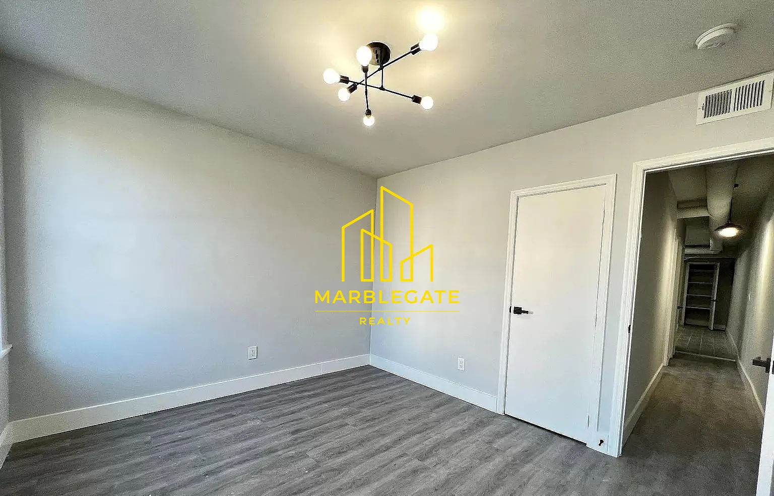 3 bed, 1050 sqft, $2,195 — Photo 4