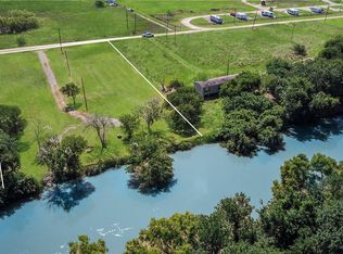 2173 Guadalupe River Dr, Tivoli, TX 77990