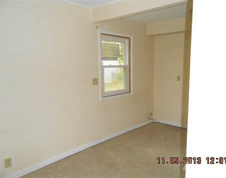 4th image of 302 S Franklin St
