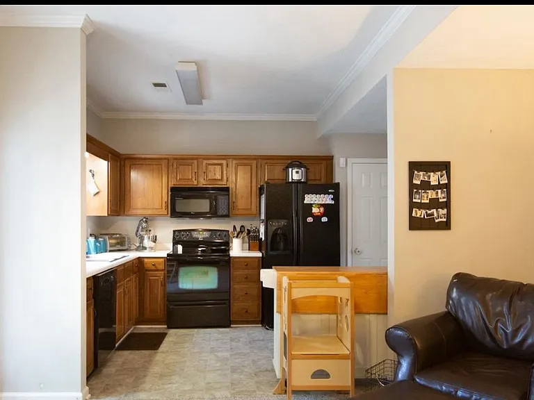 144 Sugar Dr — Photo 9
