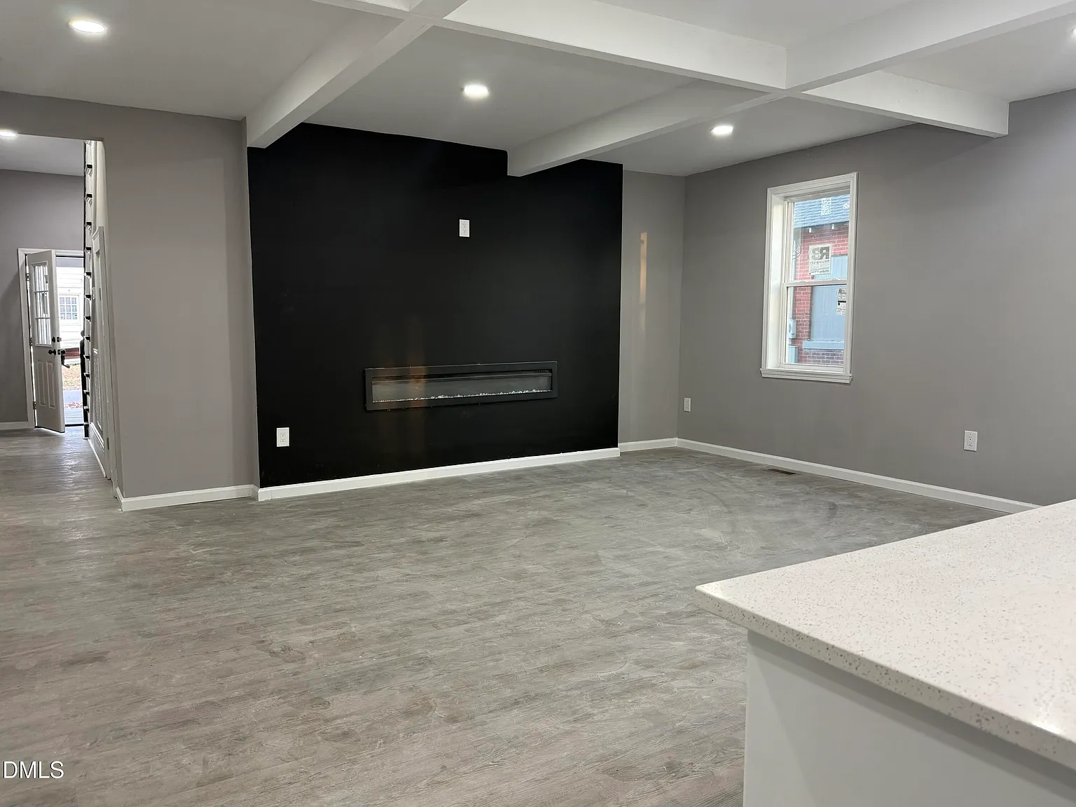 4 bed, 4.0 bath, 1912 sqft, $1,849 — Photo 4