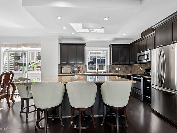 5th image of 2925 King George Blvd #11