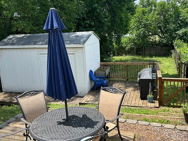 926 Marilyn Rd — Photo 2