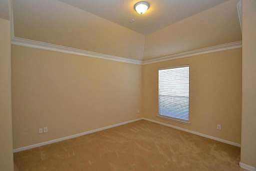4th image of 22515 Holbrook Springs Ct