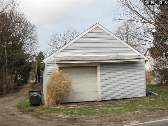 3rd image of 2752 North St