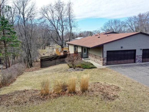 242 Cobbler Ct, Circle Pines, MN 55014