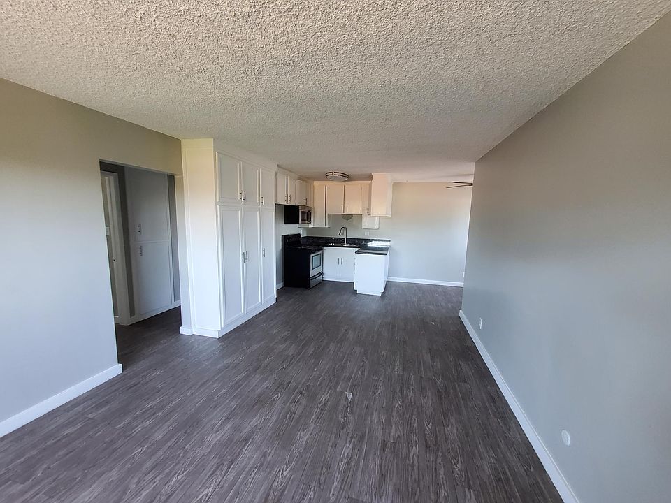 1st image of 903 N Eucalyptus Ave