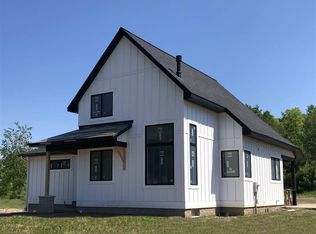 10635 Ora Lee Ln, Suttons Bay, MI 49682
